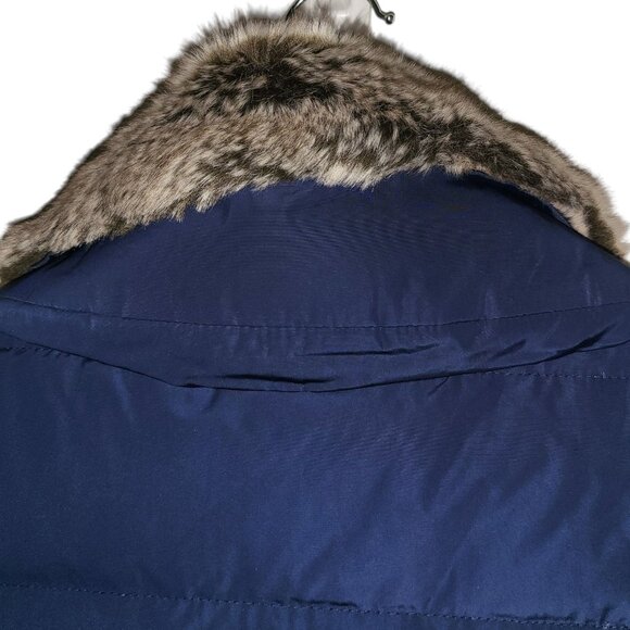 G.H. Bass & Co. | Faux Fur Trim Navy Blue, Brown Outline Puffer Vest - Picture 8 of 15